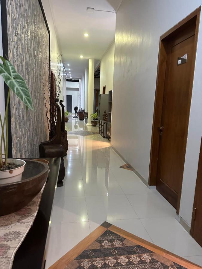 Cendhani Raras Gallery Kejayan Exterior foto